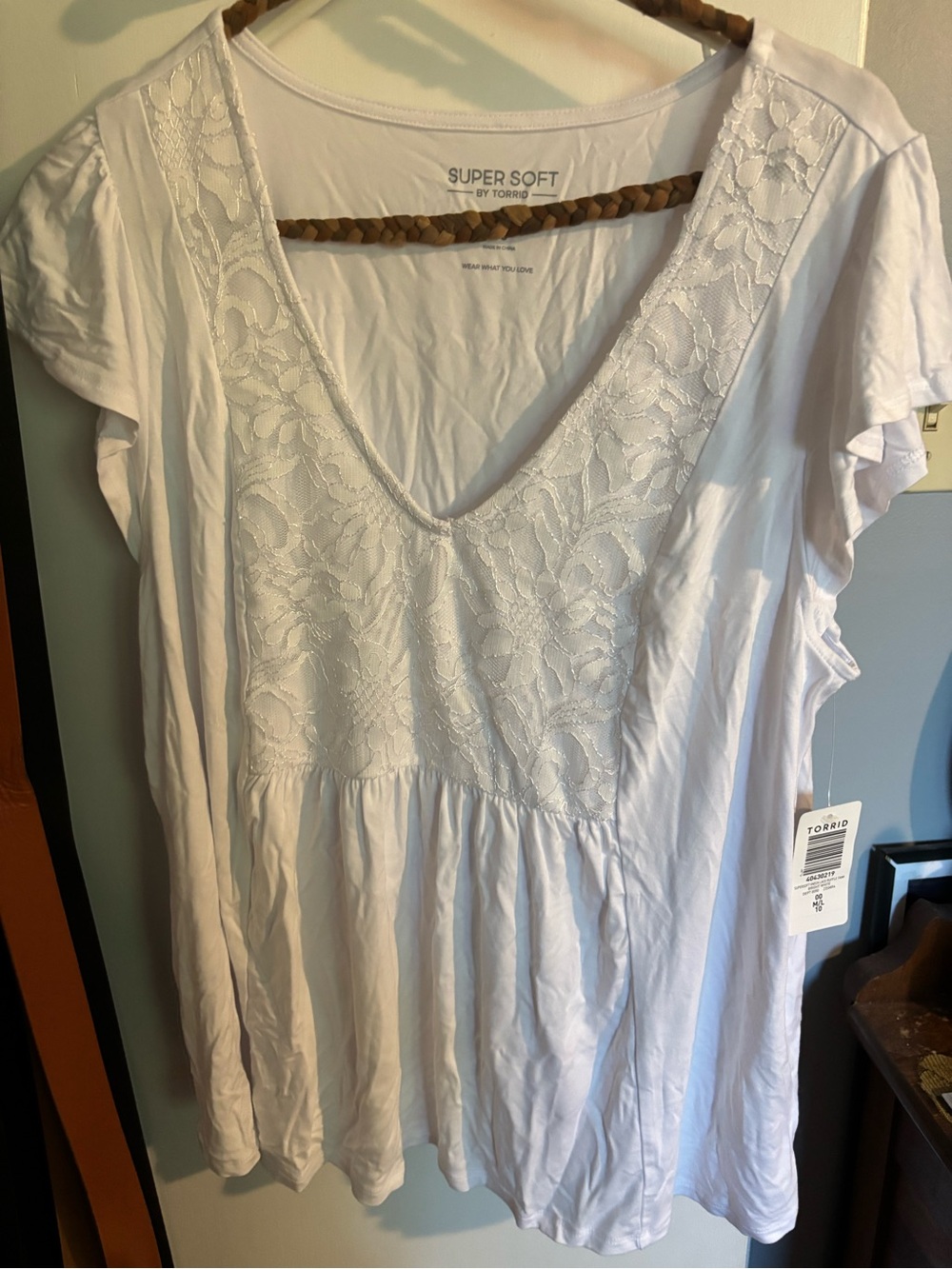 torrid White V-Neck Lace-Front Peplum Tunic